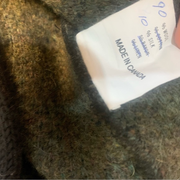 Norah Curtis Canada Vintage Wool Silk Wooden Button Vest - Picture 9 of 11